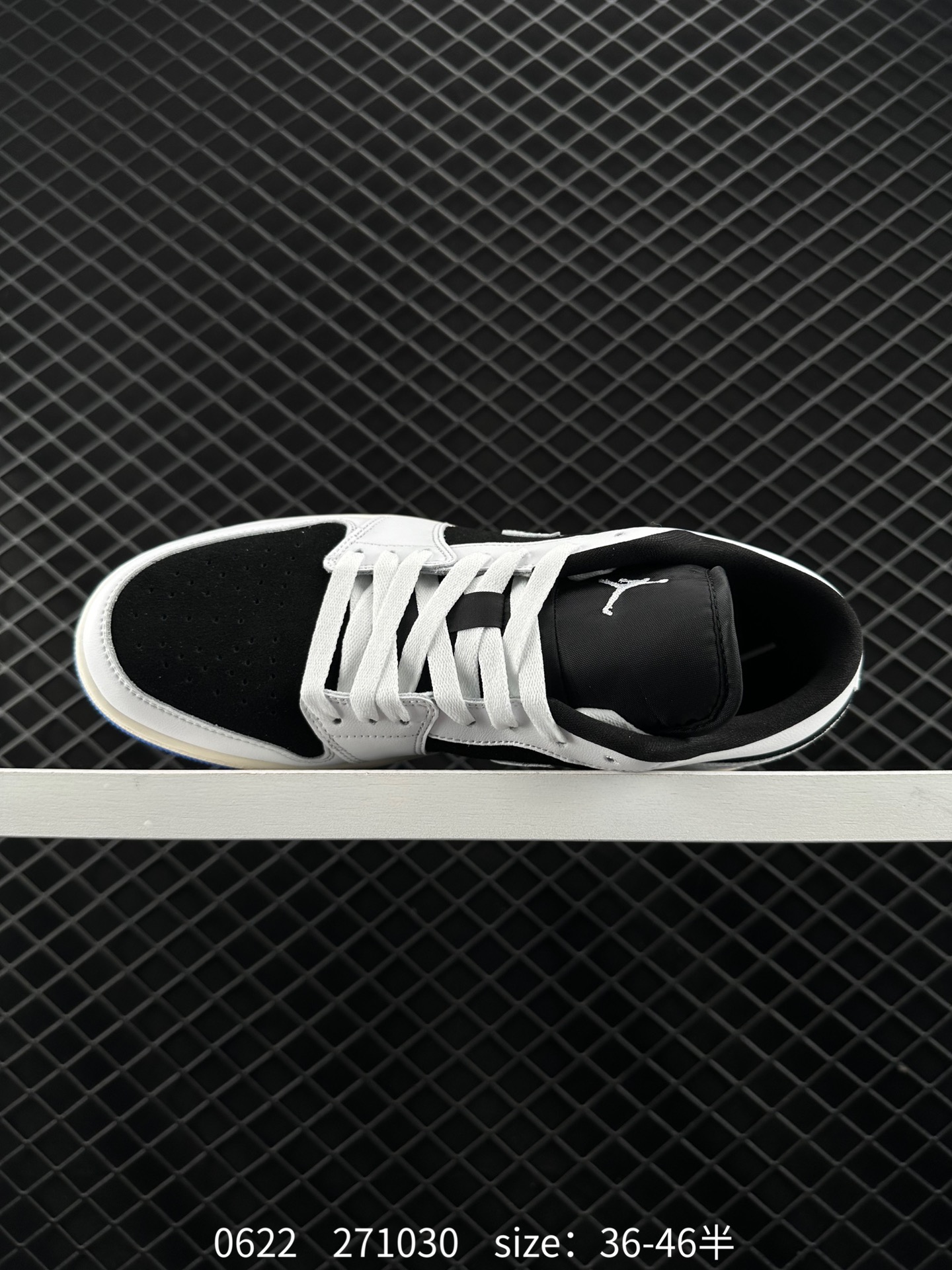 Nike Wmns Air Jordan 1 Low GS”Team Gold“